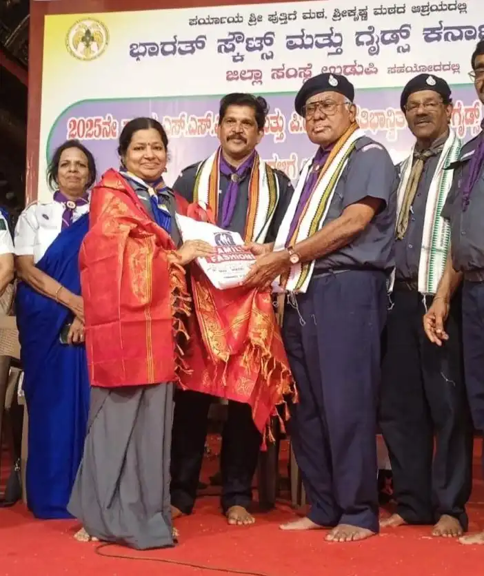 Vidyodaya Public School Udupi Bharath Scouts and Guides Felicitation Top Scorers Class 10