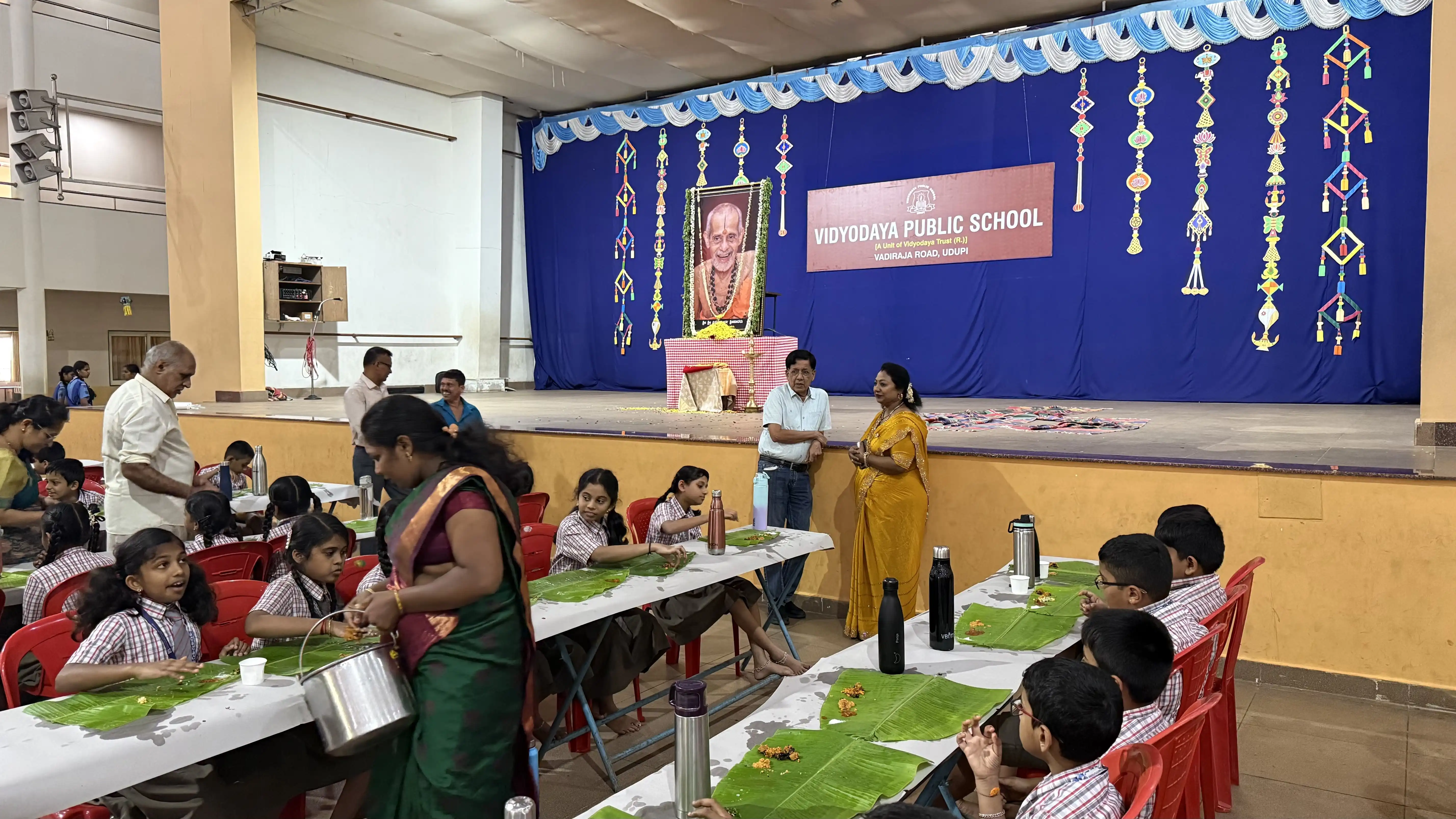 Prathah Smaraniya Sri Sri Vishwesha Theertha Swamiji Aradhana