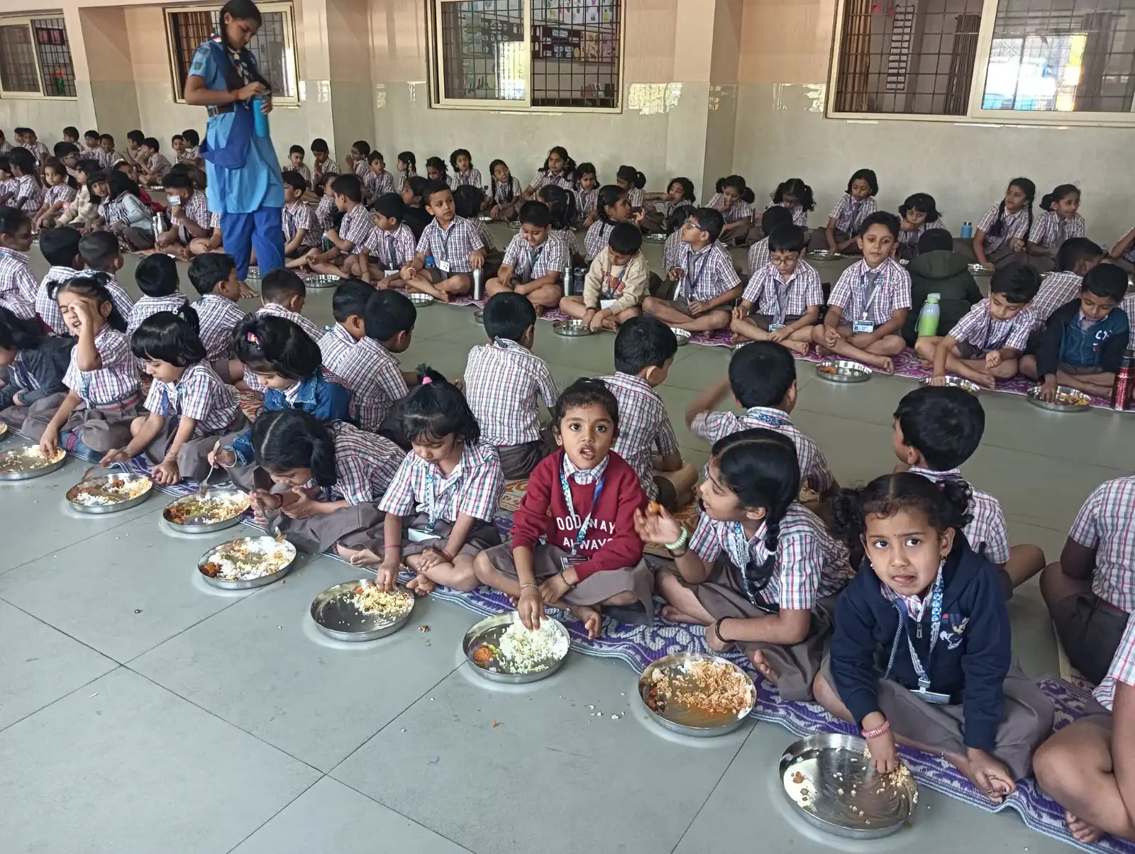Aradhana of Sri Sri Vishwesha Theertha Swamiji at Vidyodaya Public School