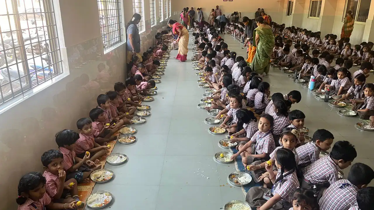 Vidyodaya Public School Udupi Aradhane Sri Sri Vishwesha theertha Swamiji pejawara matha (1)