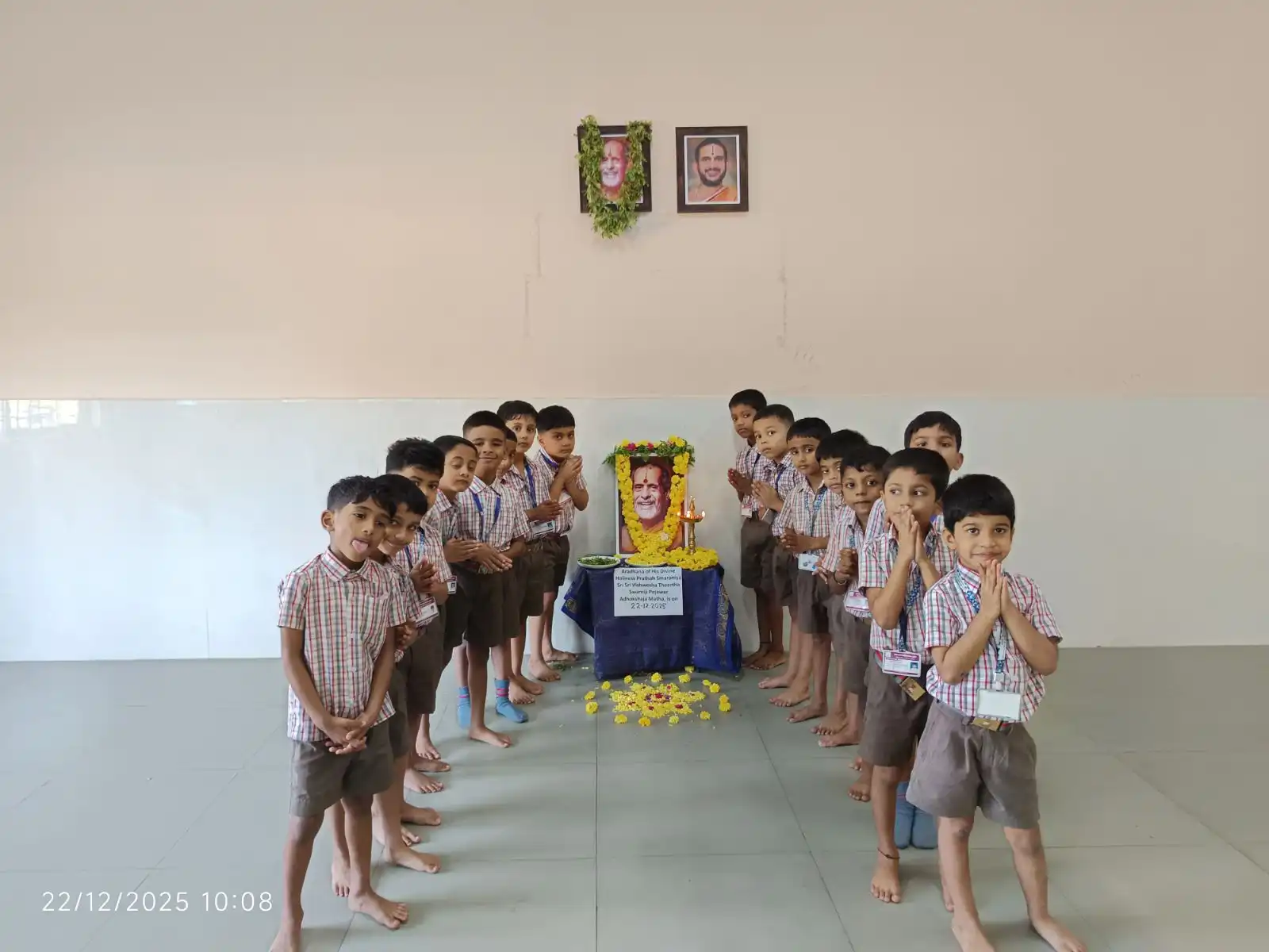 Aradhana of Sri Sri Vishwesha Theertha Swamiji at Vidyodaya Public School