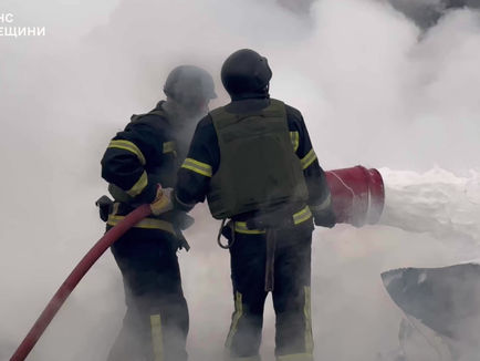 В Одессе в результате ракетного удара ранена женщина, возник серьезный пожар