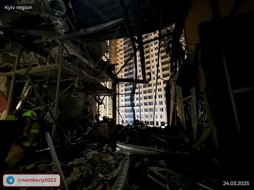 В Фастовском районе российские дроны повредили дома. Ранен мужчина