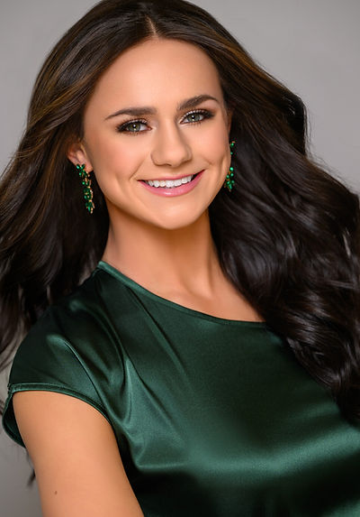 Gabriella Swift - Headshot.jpg