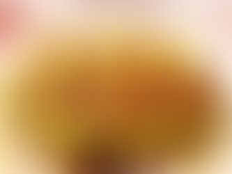 Tostas de aguacate cremoso, atún y tomate en pan integral, perfectas para este verano