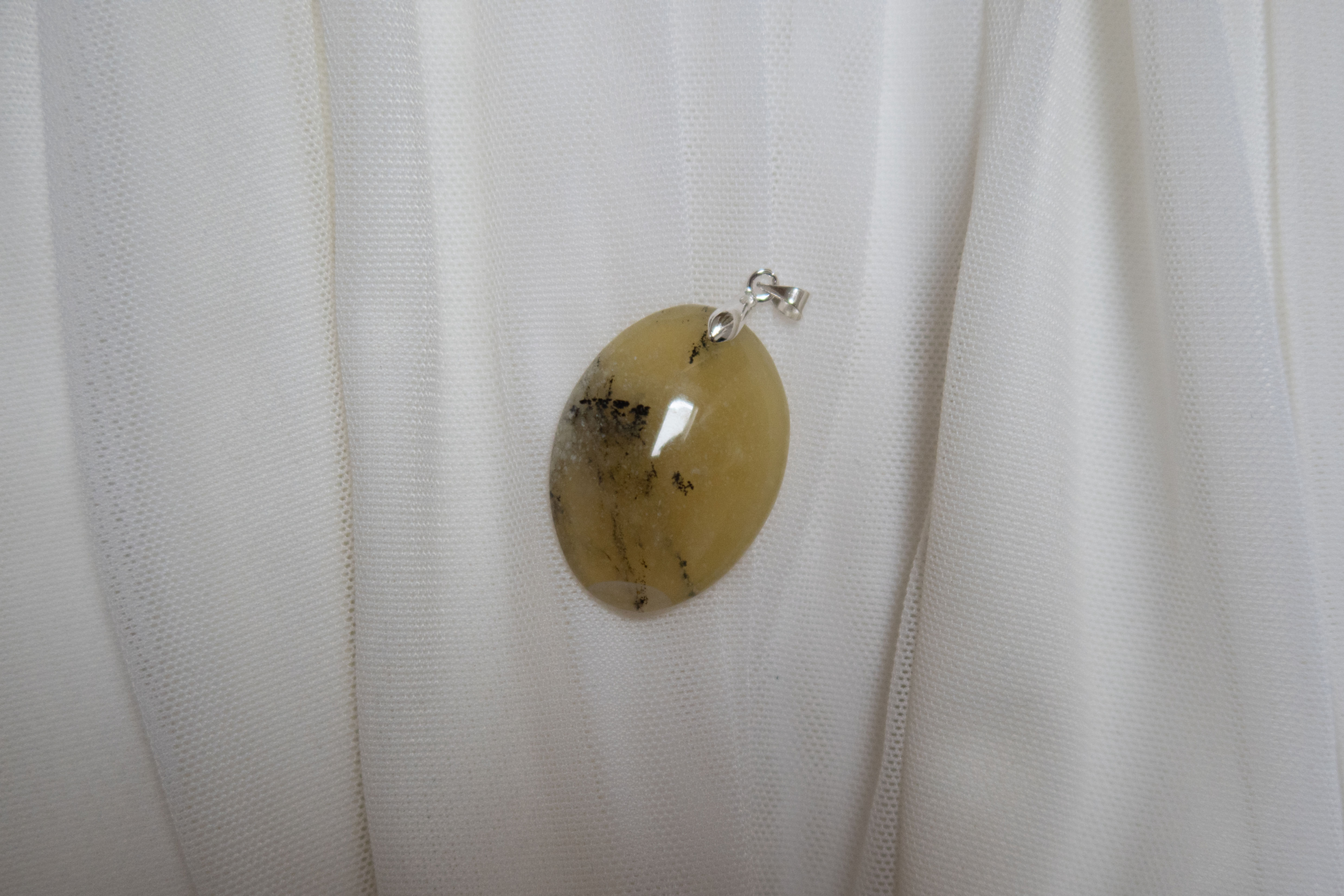 Pendentif opale dendritique jaune
