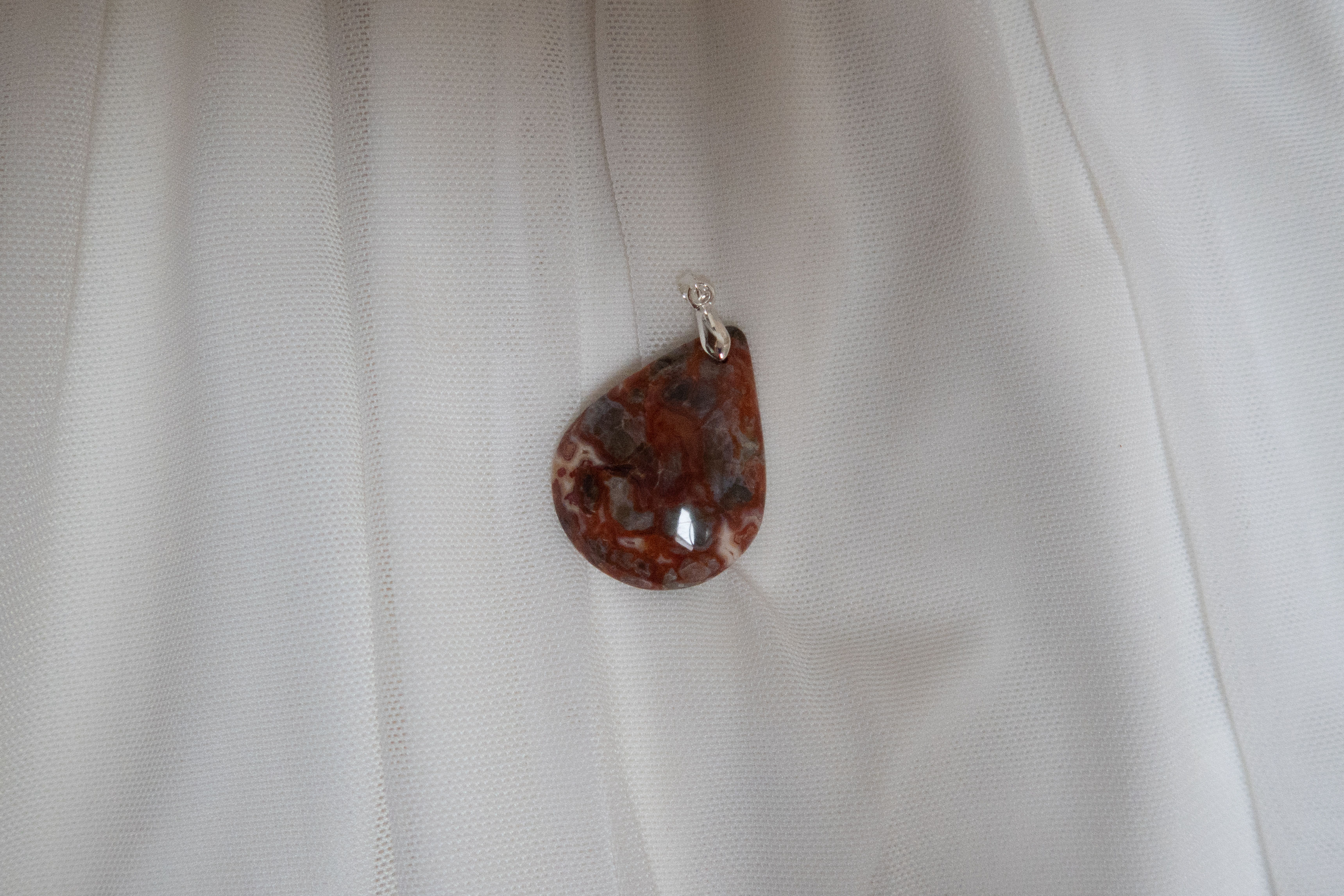 Pendentif agate rouge