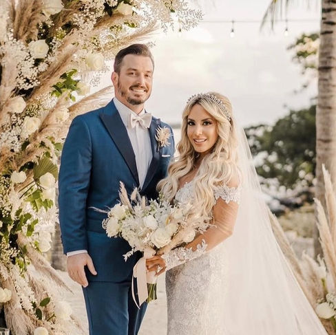 Classic portrait of bride and groom on wedding day