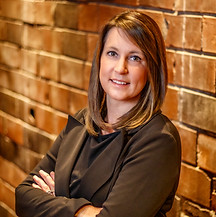 Laura Manatt Headshot-4.jpg