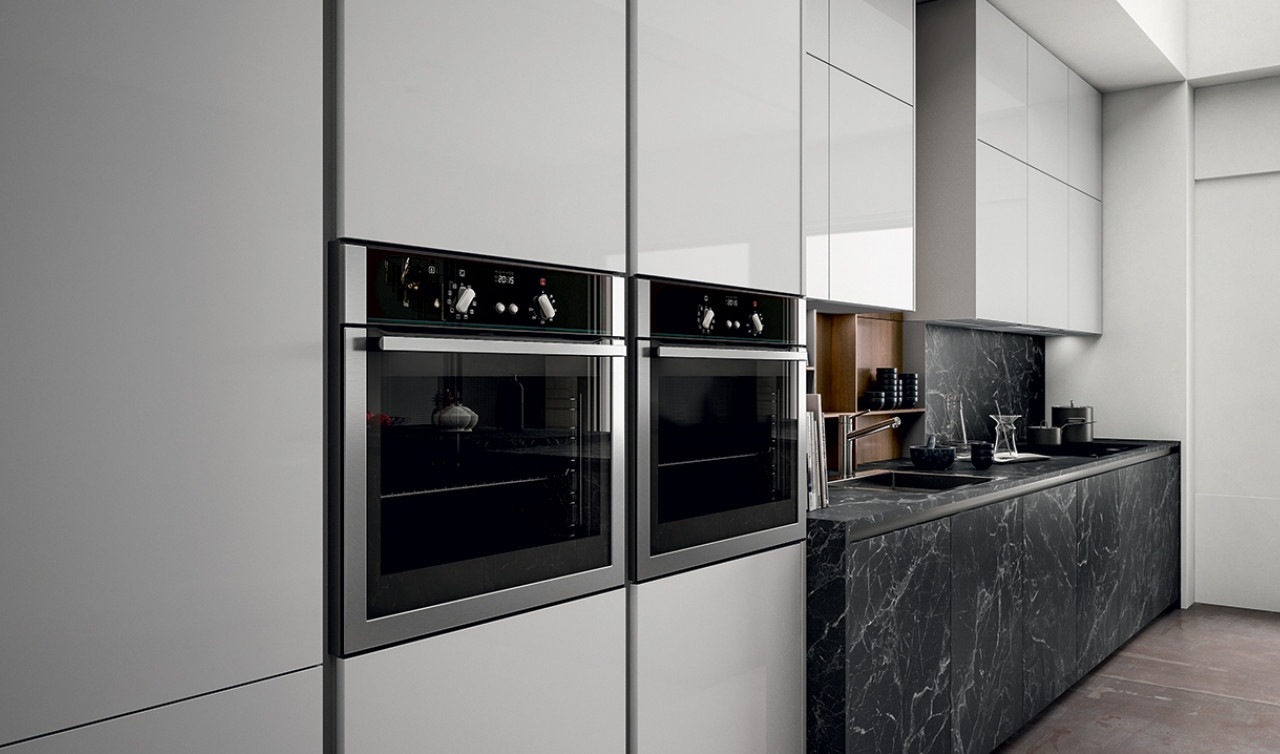 Cucine zoccolo basso|www.mazzolaarredamenti.com|Cesano Maderno