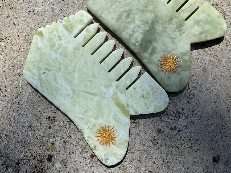 Thumbnail: Jade Gua Sha Comb