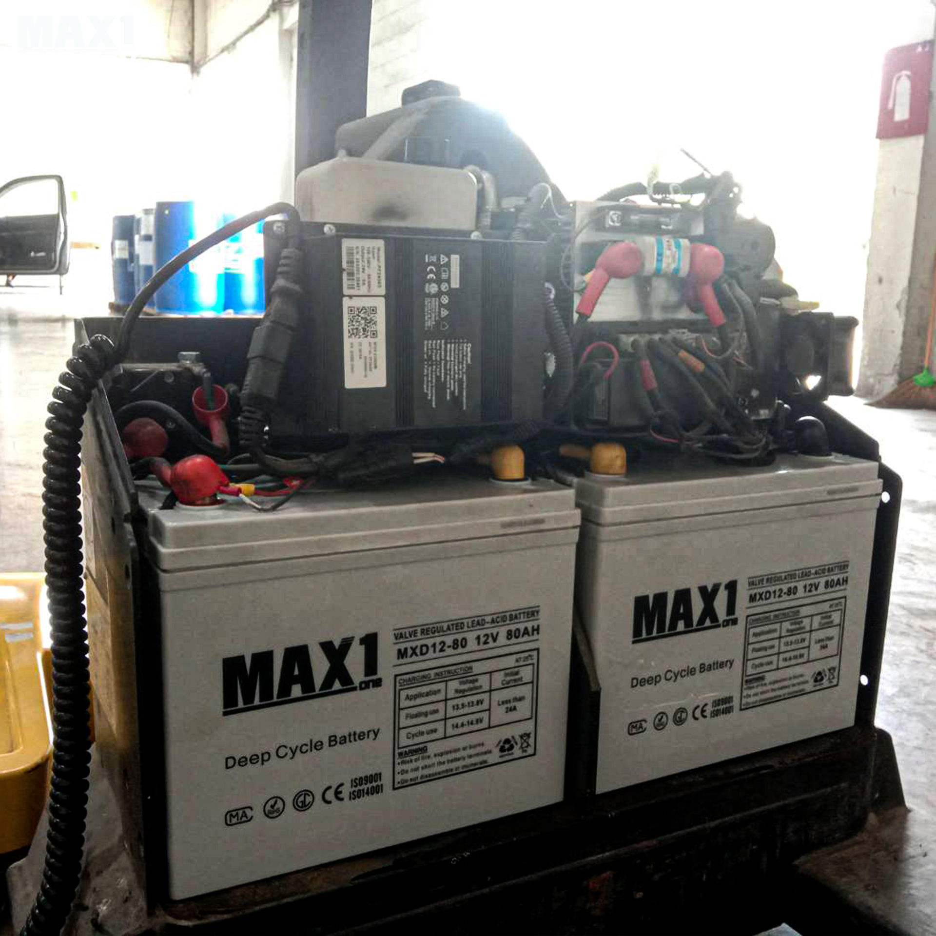 แบตเตอรี่รถ Stacker และรถยกสูง MAX1 MXD12-80 (12V 80Ah) ดีฟไซเคิล: ขุมพลังอึด ทนทาน สำหรับอุตสาหกรรม