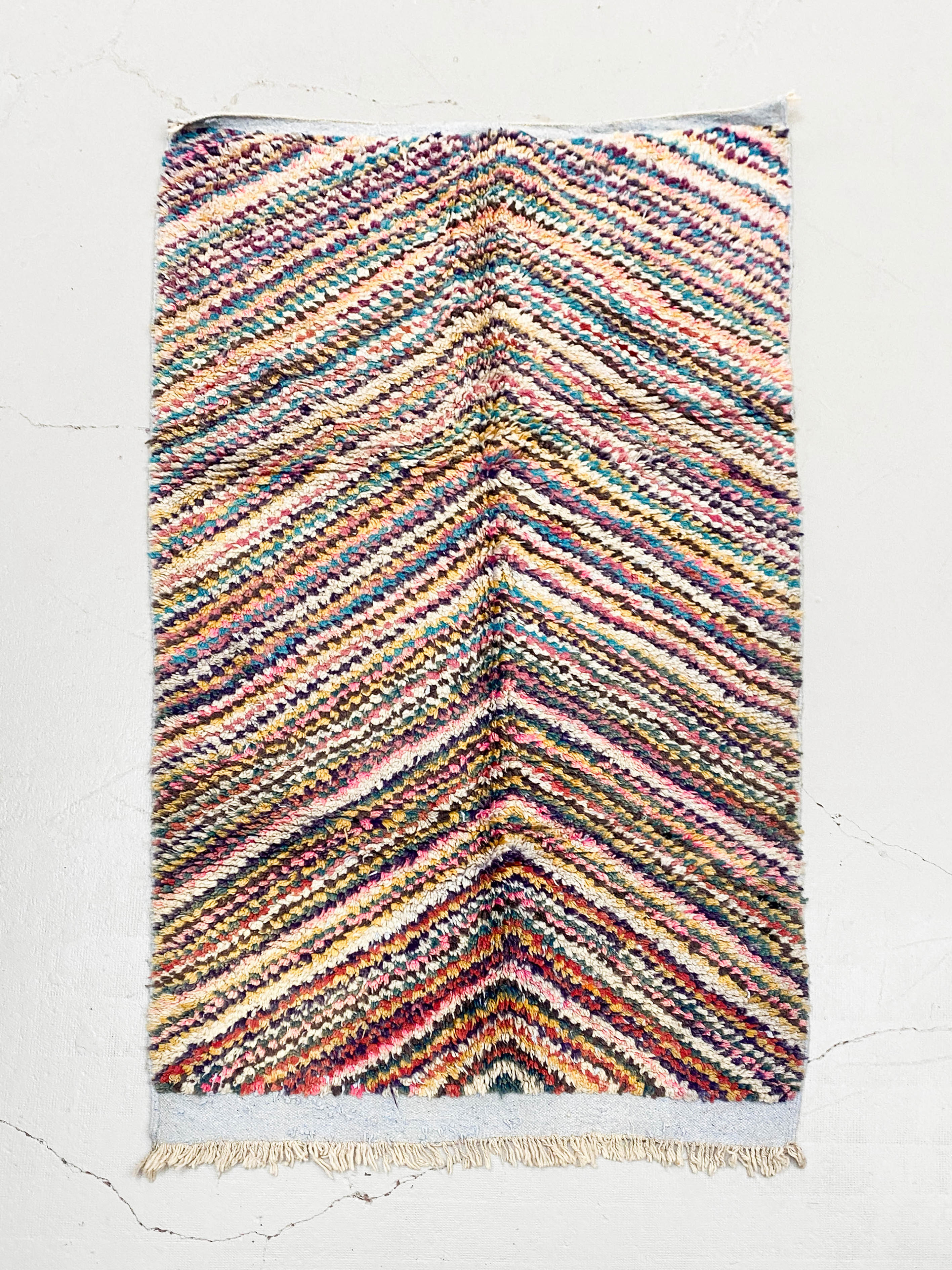 Tapis berbère Boujaad motifs multicolores 2,42x1,35m