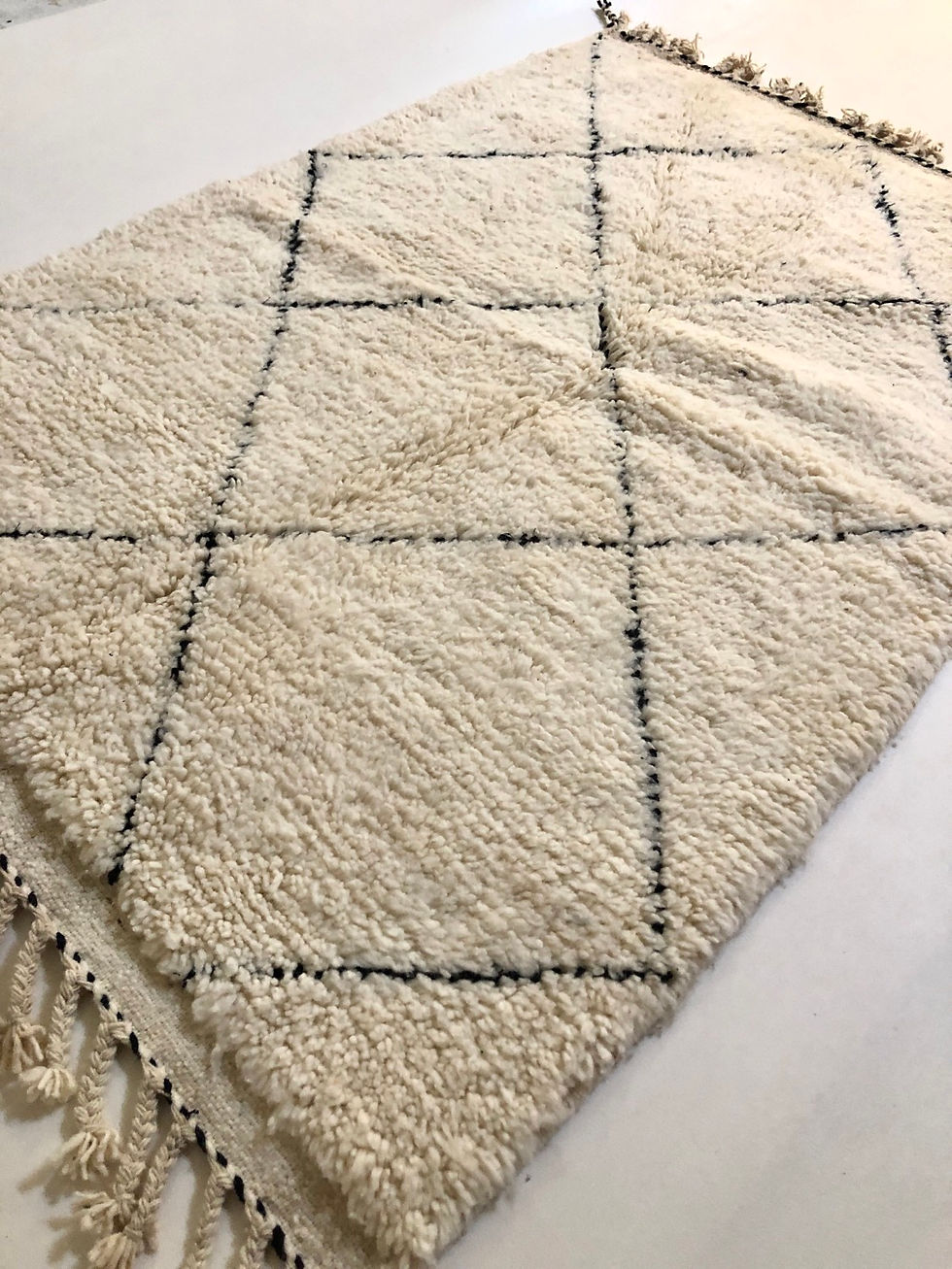 Miniature : Tapis berbère Beni Ouarain à losanges noirs 1,63x1,19m