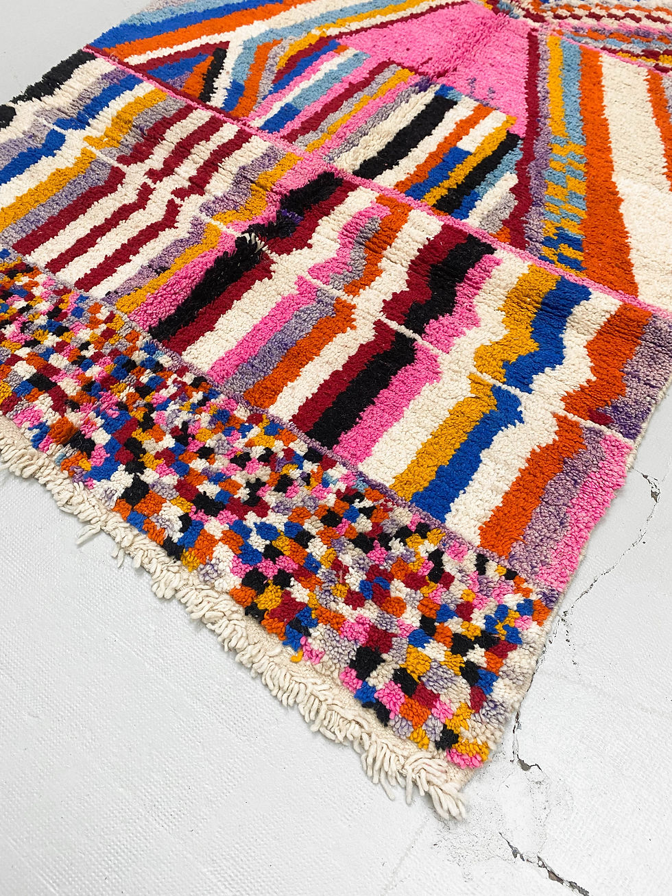 Miniature : Tapis berbère Boujaad à motifs colorés 2,45x1,65m