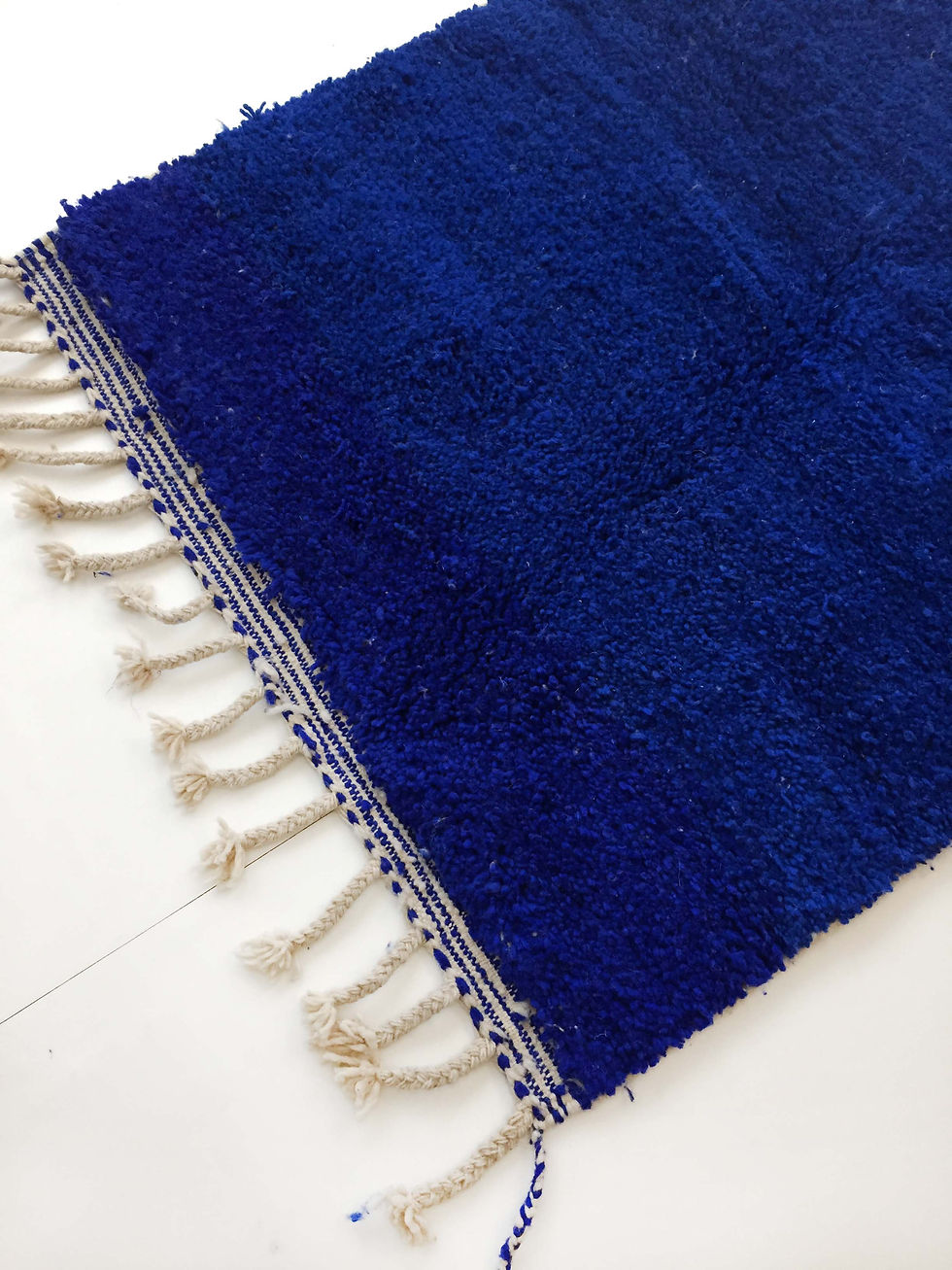 Miniature : Tapis berbère Beni Ouarain uni bleu majorelle 1,53x1,02m