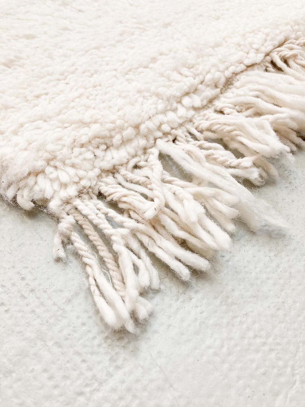 Miniature : Tapis berbère Beni Ouarain écru uni à losanges gravés 2,42x1,67m