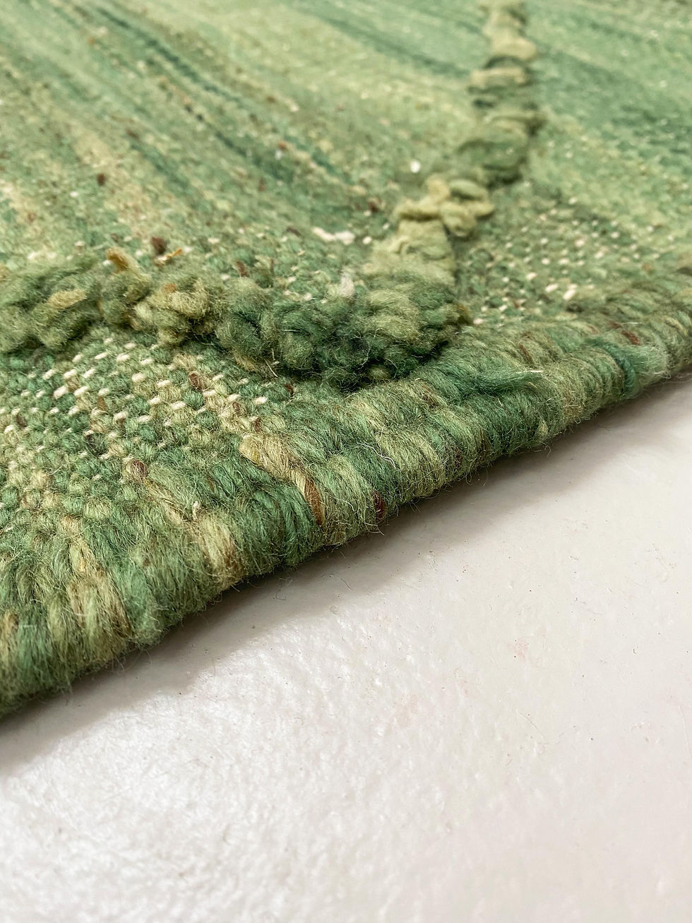 Miniature : Kilim berbère vert chiné à losanges 2,55x1,68m