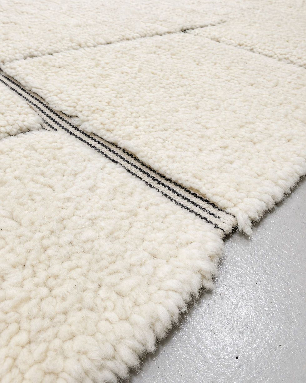 Miniatura: Alfombra bereber Beni Ouarain color crudo con motivos geométricos, 2,95 x 2 m