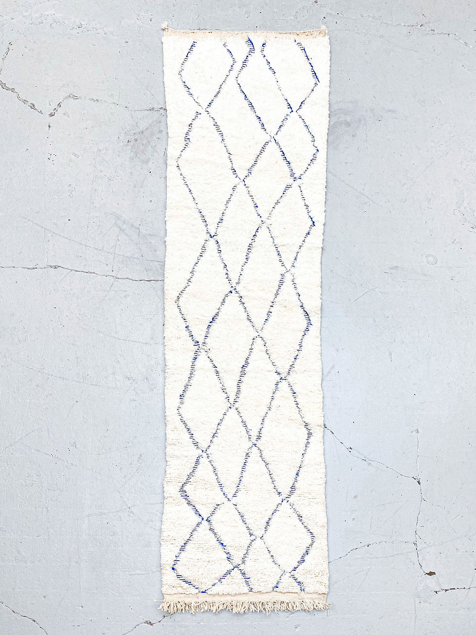 Miniature : Tapis berbère Beni Ouarain couloir écru uni à losanges gravés bleus 2,87x0,74m