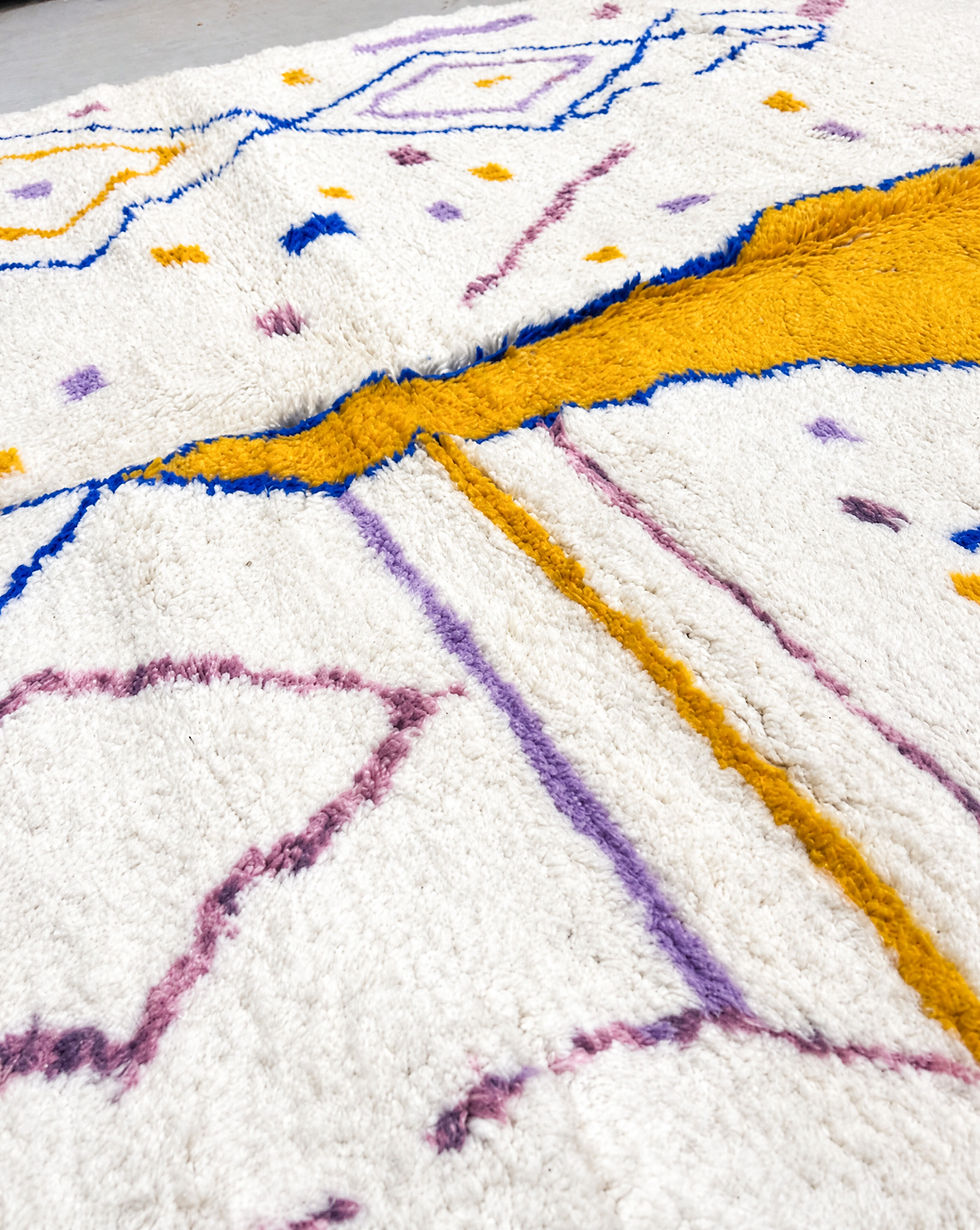Miniatura: Alfombra bereber Azilal color crudo con coloridos estampados, 3x1,96 m