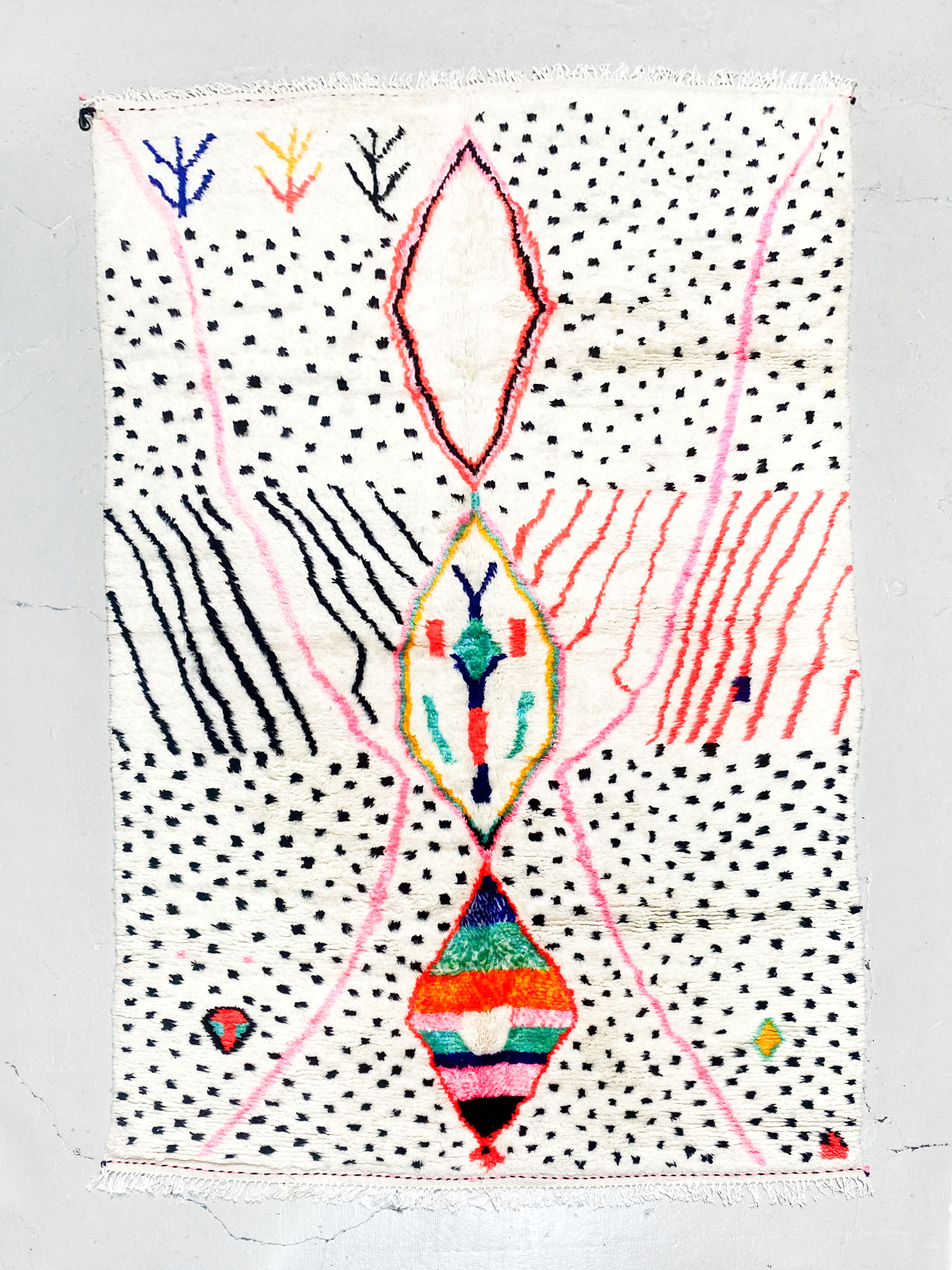 Tapis berbère Azilal écru à motifs colorés 3,30x2,02m