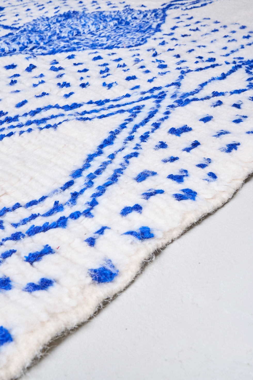 Miniature : Tapis berbère Azilal à motifs bleu majorelle 2,65x1,47m