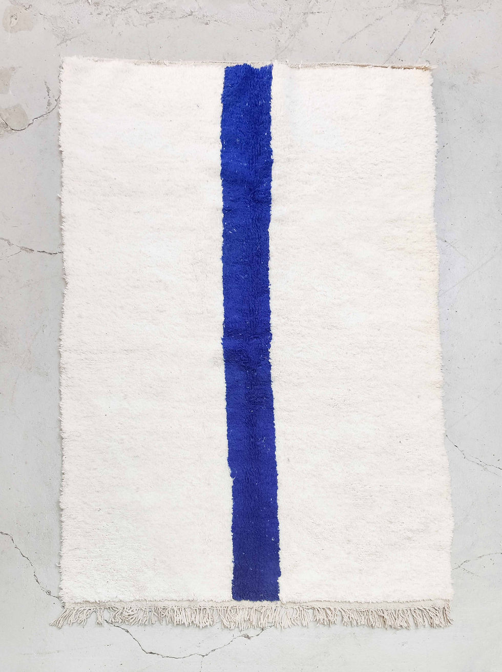 Miniature : Tapis berbère Beni Ouarain écru à ligne bleue 2,56x1,66m