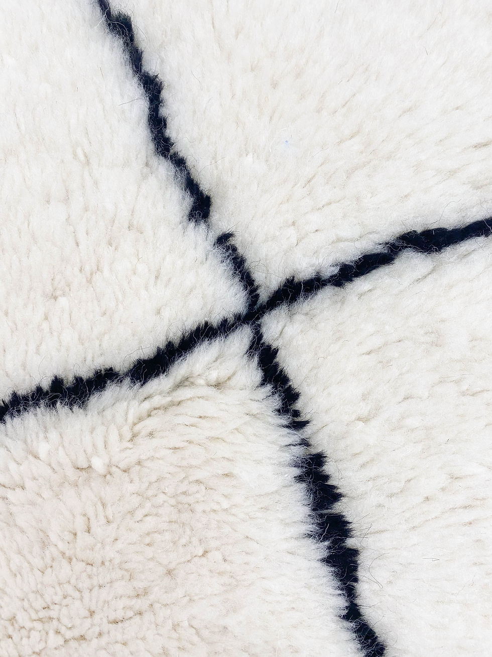 Miniature : Tapis berbère M'rirt écru à losanges noirs 3,56x2,53m