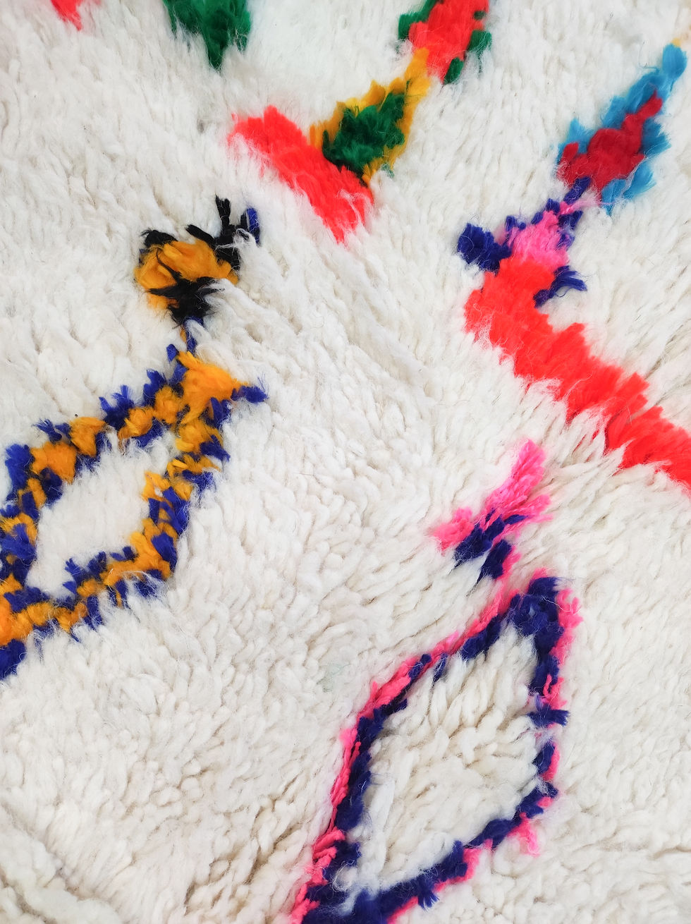 Miniature : Tapis berbère Azilal écru à motifs colorés 2,47x1,39m
