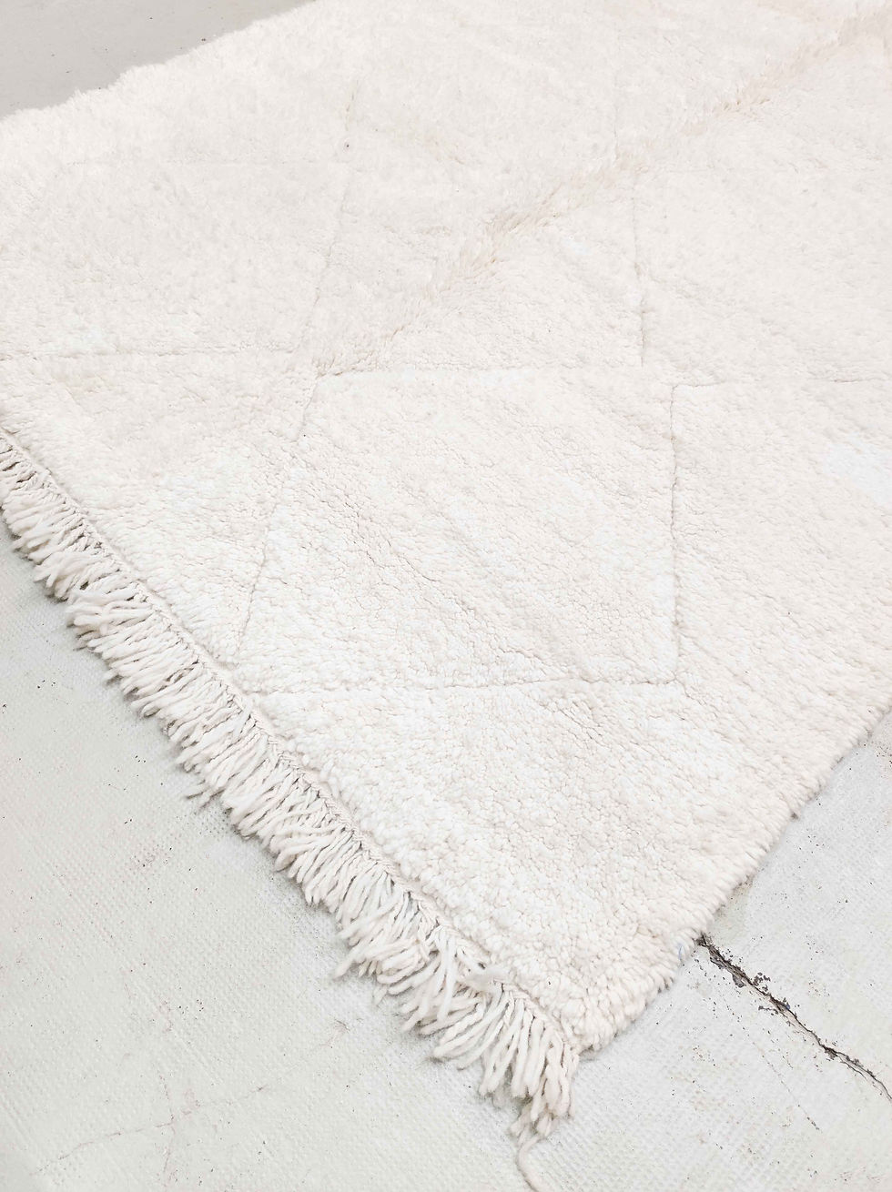Miniature : Tapis berbère Beni Ouarain écru uni à losanges gravés 2,63x1,66m