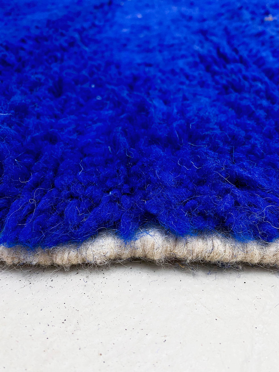Miniature : Tapis berbère Beni Ouarain uni bleu majorelle 1,58x1,03m