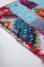 Miniatura: Alfombra bereber Boucherouite colorida de 1,37 x 0,92 m