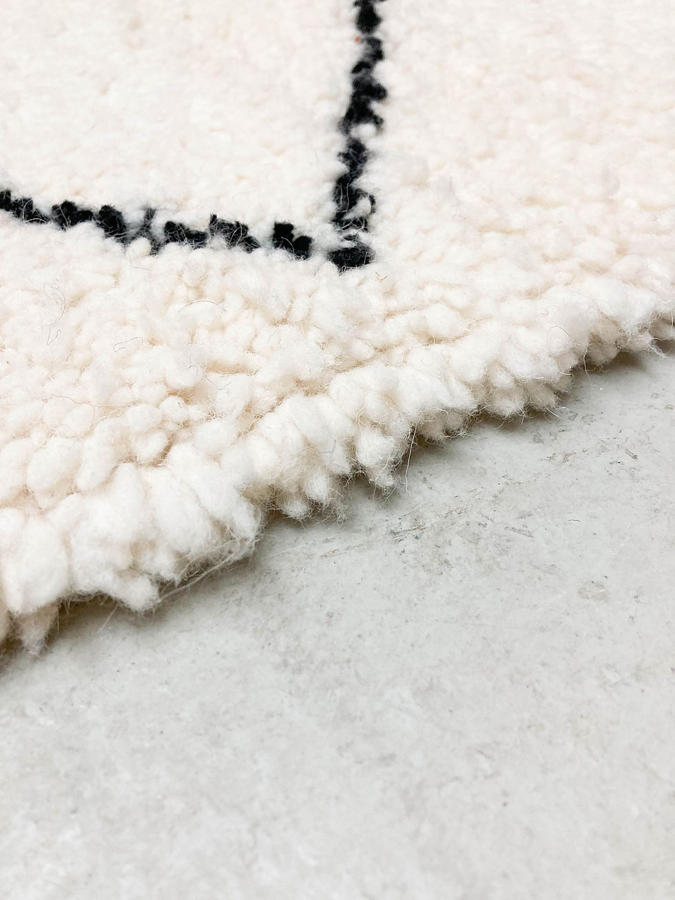 Miniature : Tapis berbère Beni Ouarain à losanges noirs 2,99x1,9m