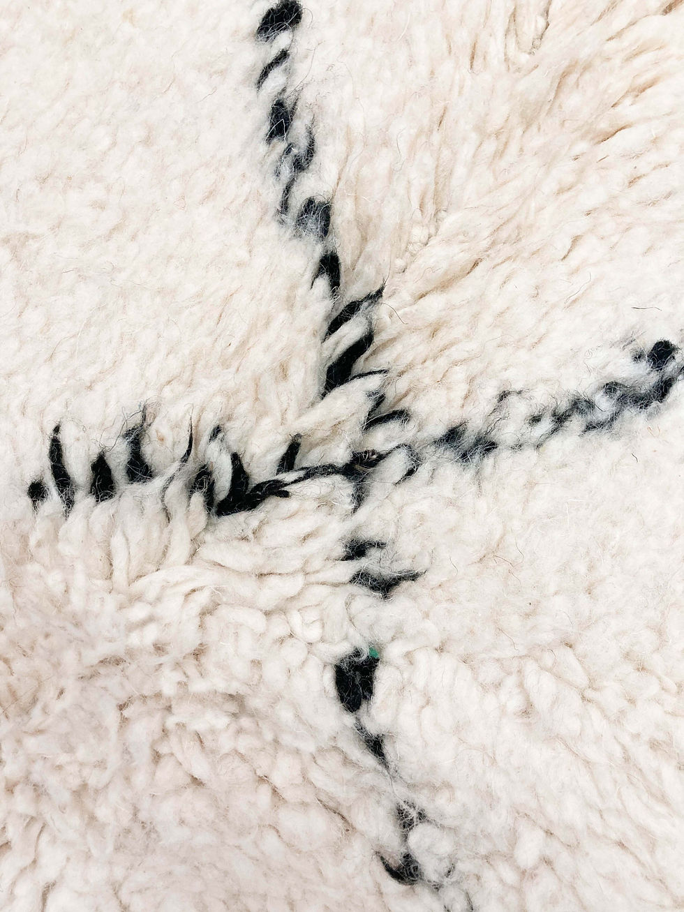 Miniature : Tapis berbère Beni Ouarain à losanges noirs 1,42x1,04m