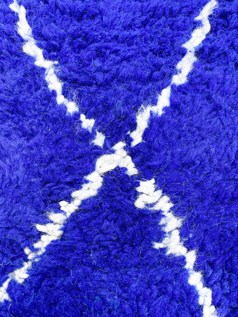 Miniature : Tapis berbère Beni Ouarain bleu majorelle à losanges écrus 2,86x2,04m
