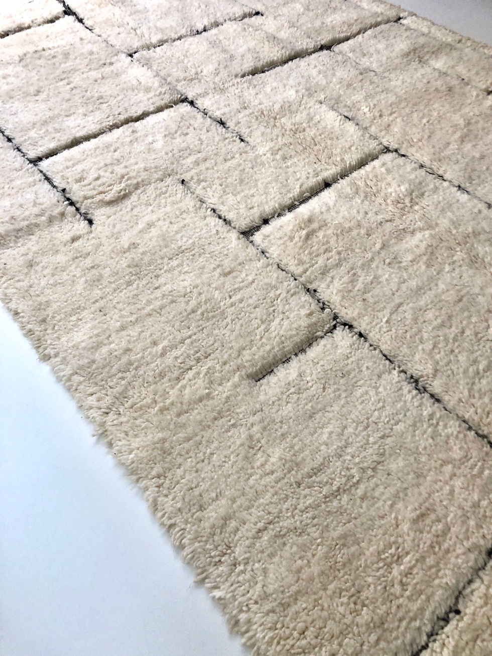 Miniature : Tapis berbère Beni Ouarain à motifs géométriques noirs 2,47x1,79m