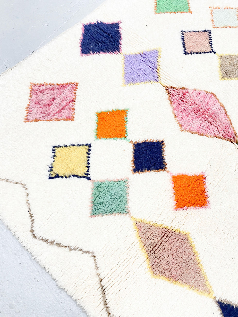 Miniature : Tapis berbère Azilal écru à motifs colorés 2,51x1,61m