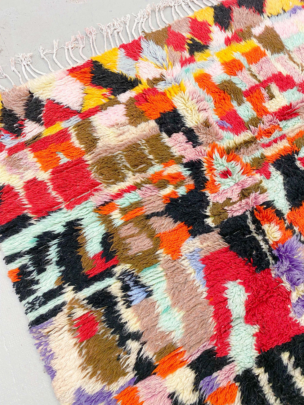 Miniature : Tapis berbère Boujaad à motifs colorés 2,62x1,48m