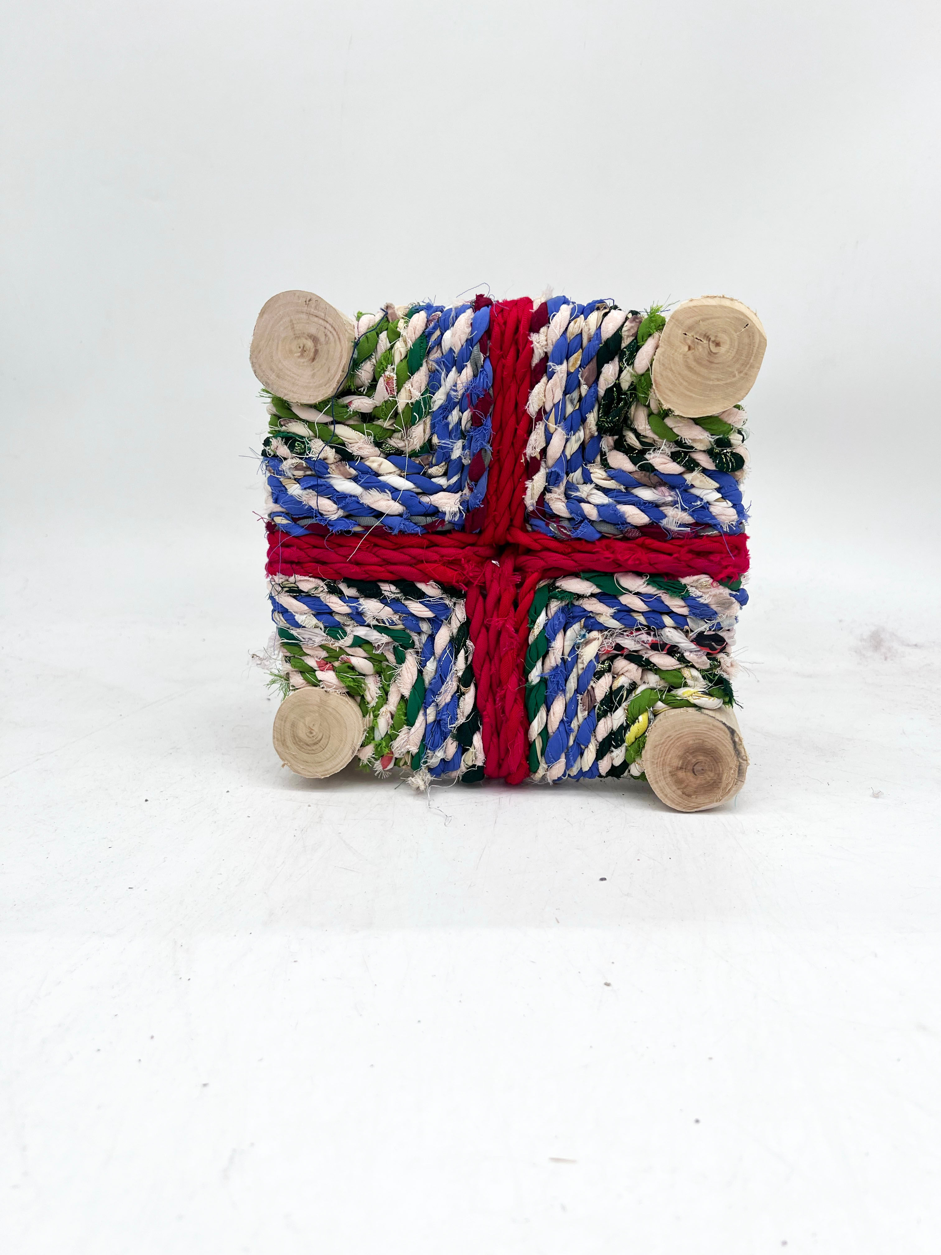 Mini tabouret bois Boucherouite