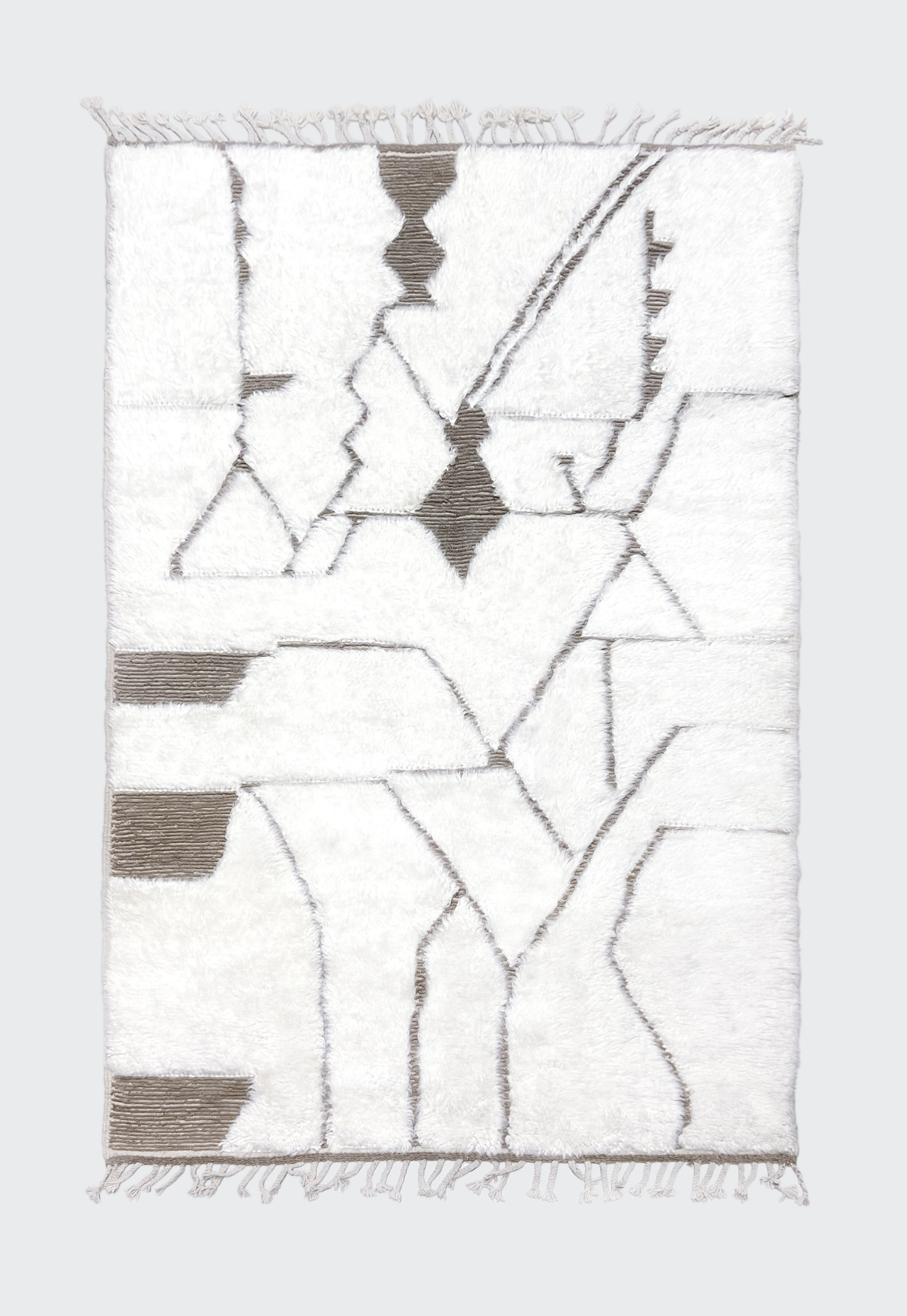 Tapis berbère Beni Ouarain à motifs gravés taupe 2,44x1,54m