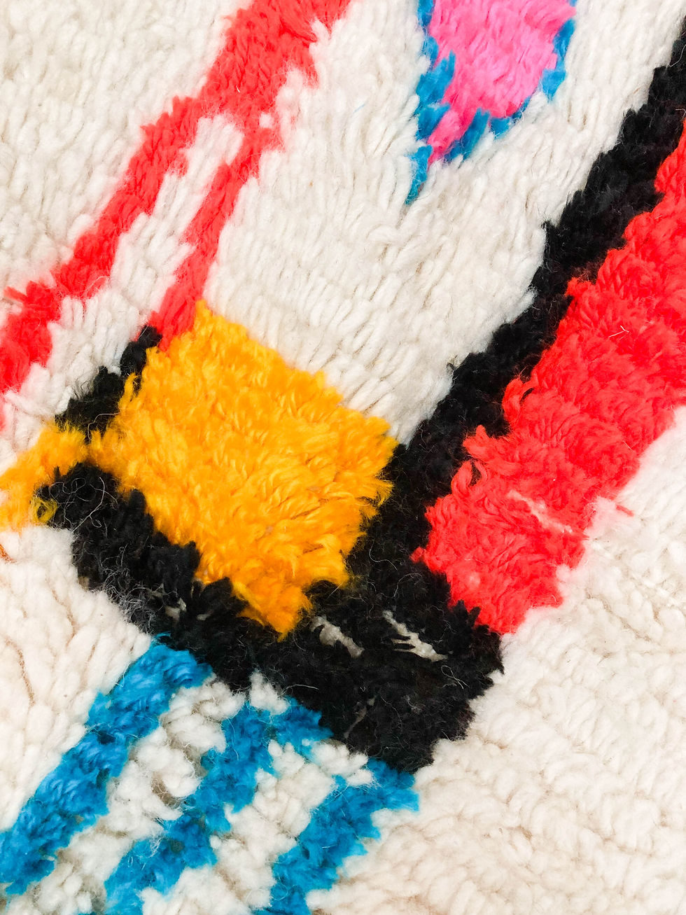 Miniature : Tapis berbère Azilal écru à motifs colorés 2,53x1,46m