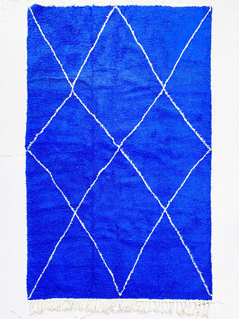 Miniature : Tapis berbère Beni Ouarain bleu majorelle à losanges écrus 3,05x2,03m