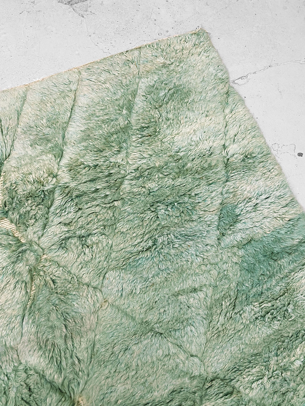 Miniature : Tapis berbère Beni Ouarain vert à motifs gravés 2,93x2,10m