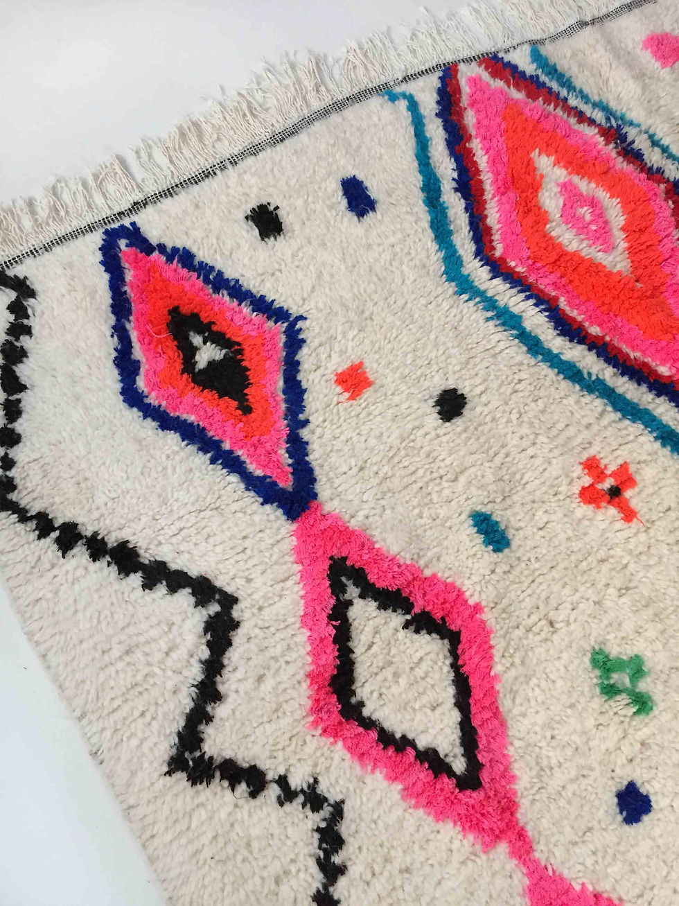 Miniature : Tapis berbère Azilal écru à motifs colorés 3,05x1,87m