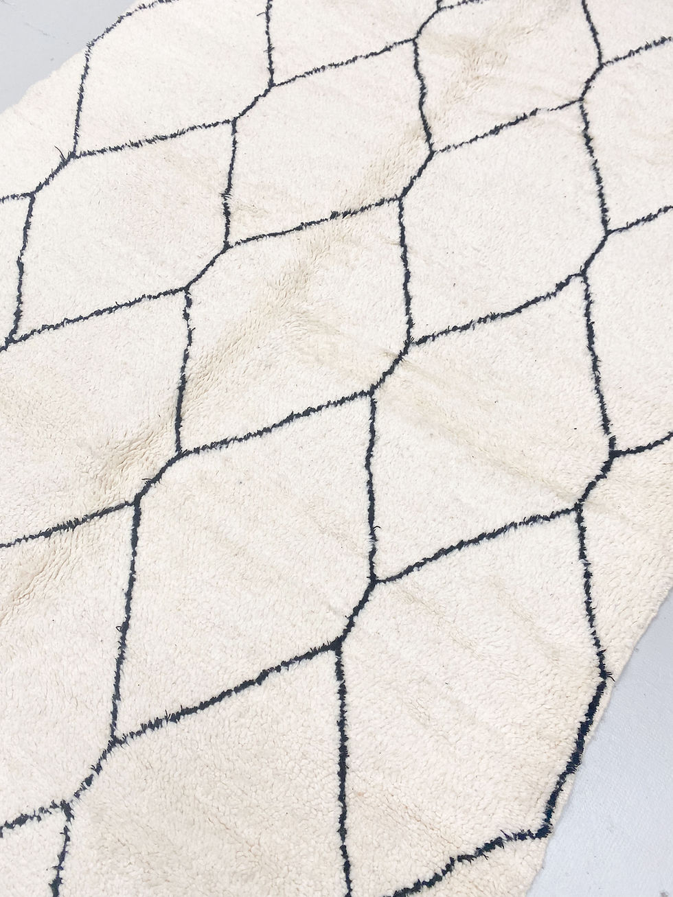 Miniature : Tapis berbère Beni Ouarain à motifs noirs 2,86x1,95m