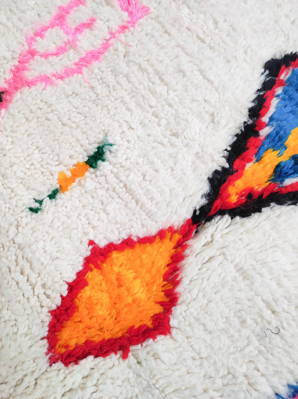Miniature : Tapis berbère Azilal écru à motifs colorés 2,54x1,62m