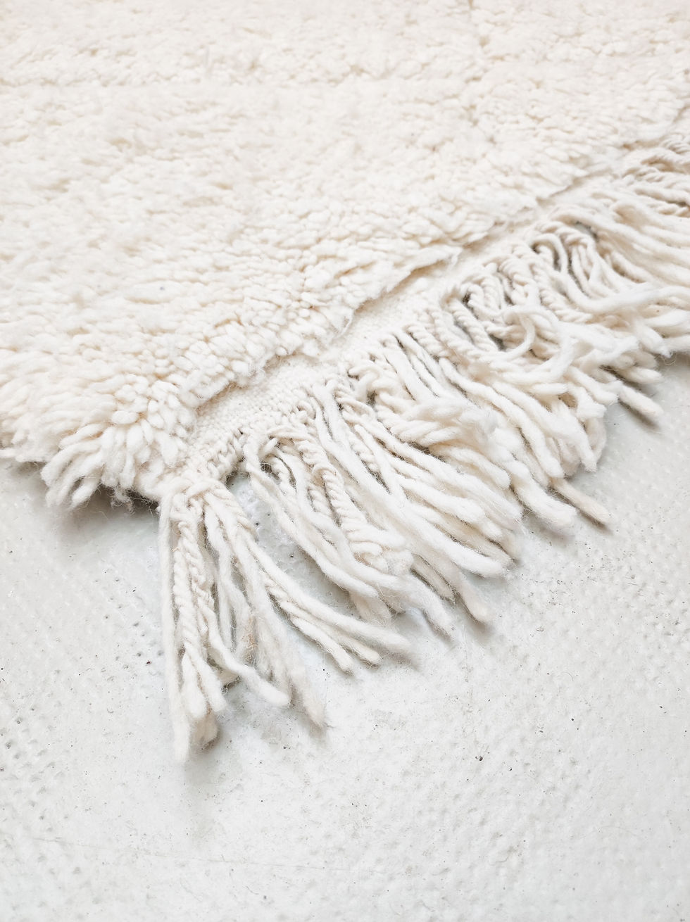 Miniatura: Alfombra bereber Beni Ouarain color crudo con diamantes grabados, 2,08 x 1,50 m