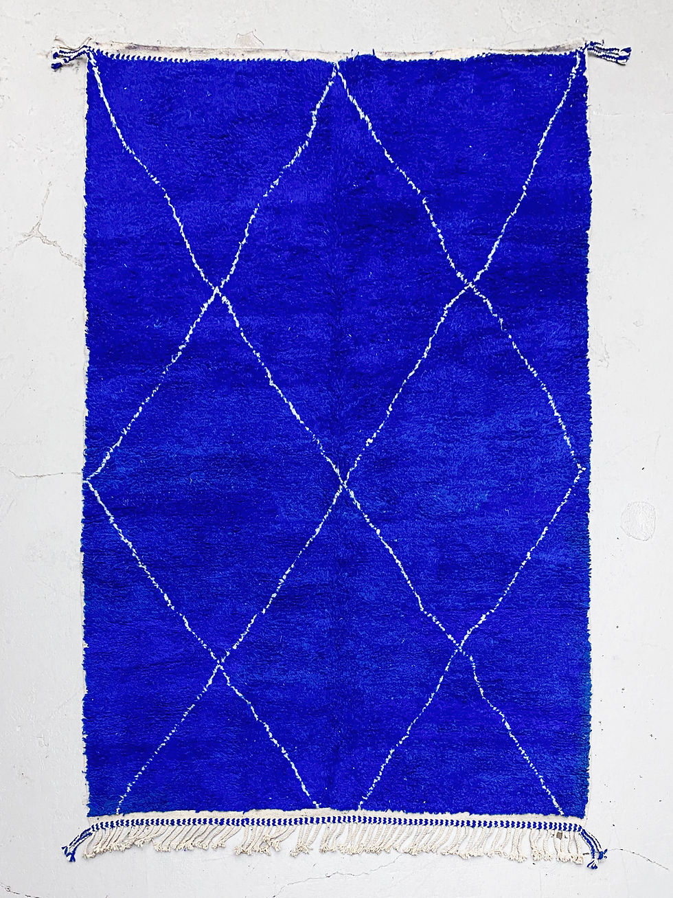 Miniature : Tapis berbère Beni Ouarain bleu majorelle à losanges écrus 2,86x2,04m