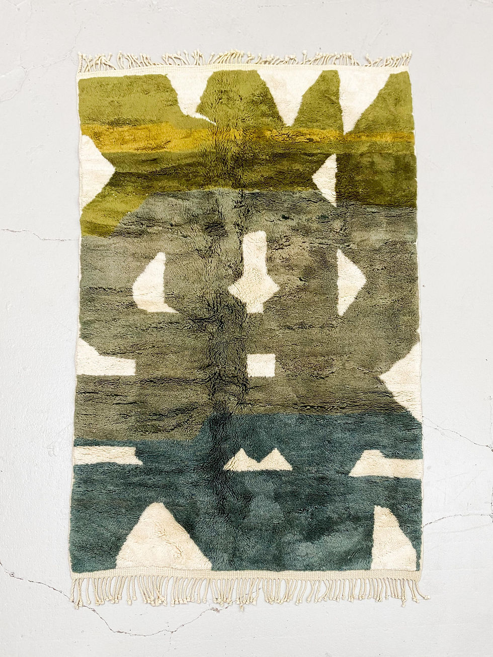 Miniature : Tapis berbère M'rirt écru à motifs verts 2,52x1,56m